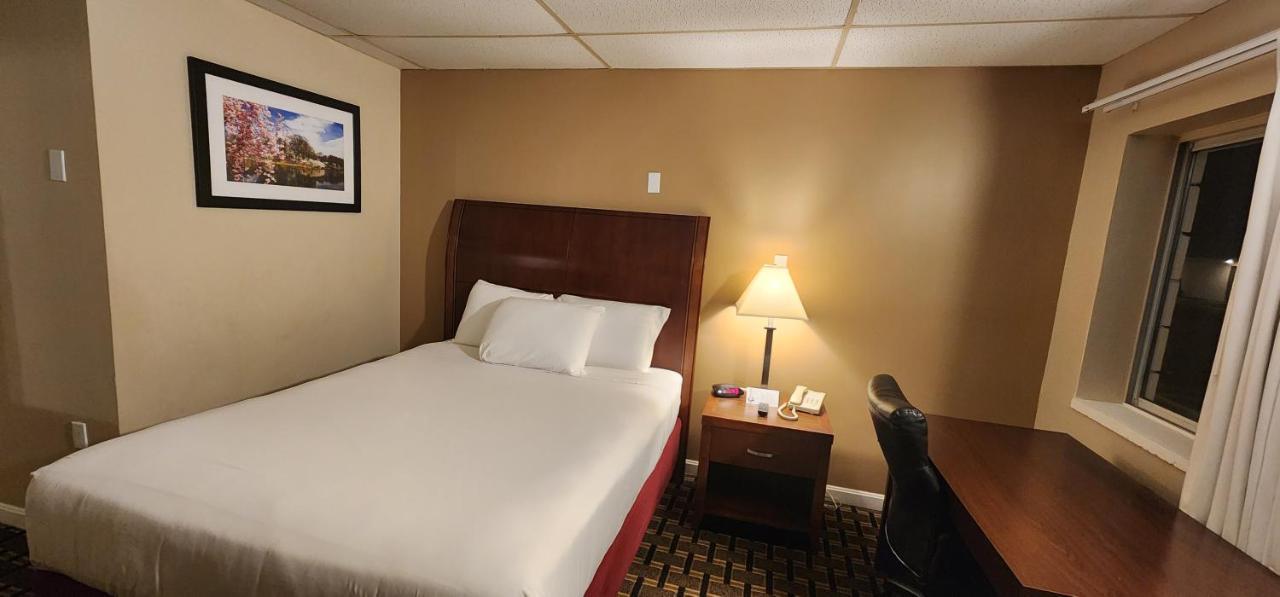 Nashoba Valley Inn & Suites Ayer Exteriér fotografie