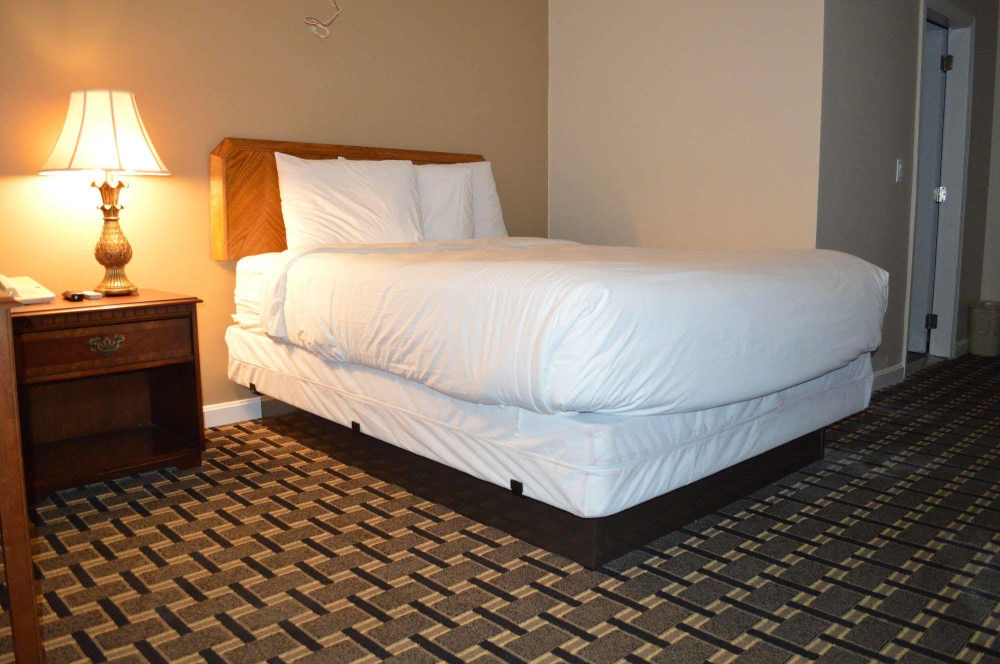 Nashoba Valley Inn & Suites Ayer Exteriér fotografie
