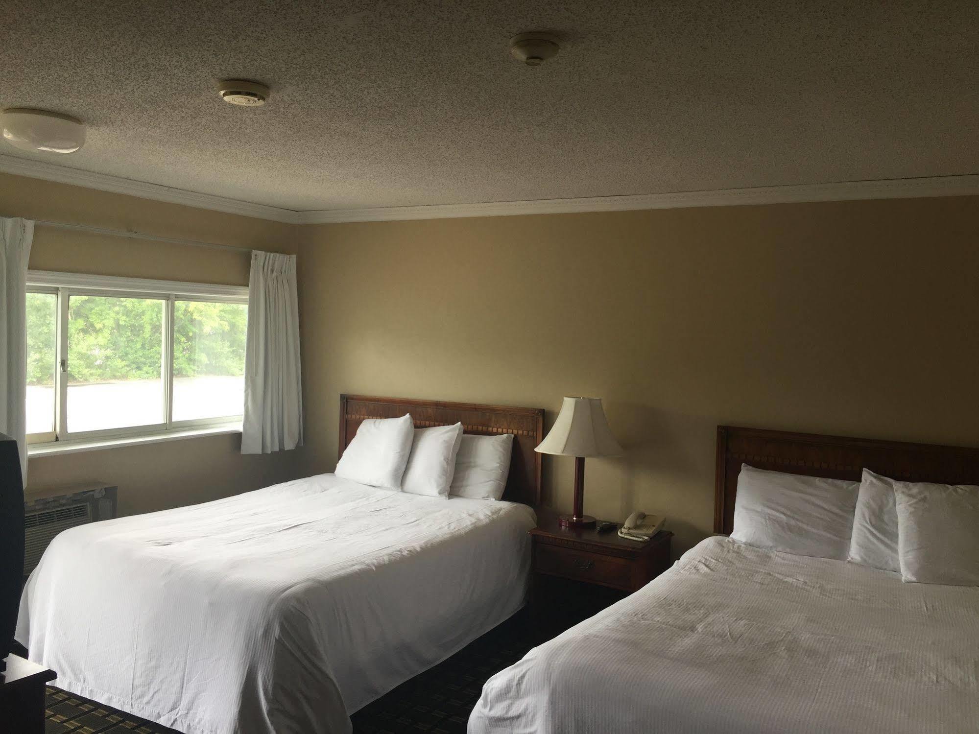 Nashoba Valley Inn & Suites Ayer Exteriér fotografie