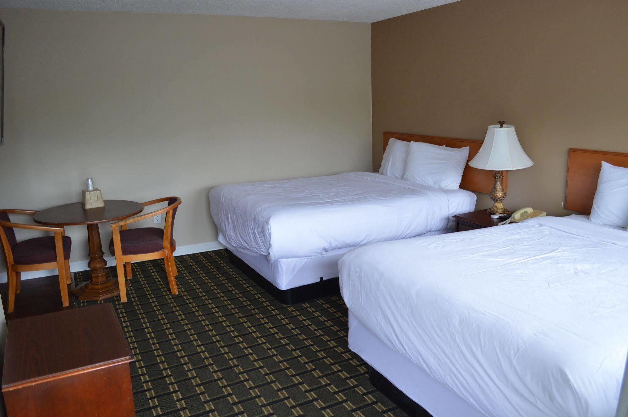 Nashoba Valley Inn & Suites Ayer Exteriér fotografie
