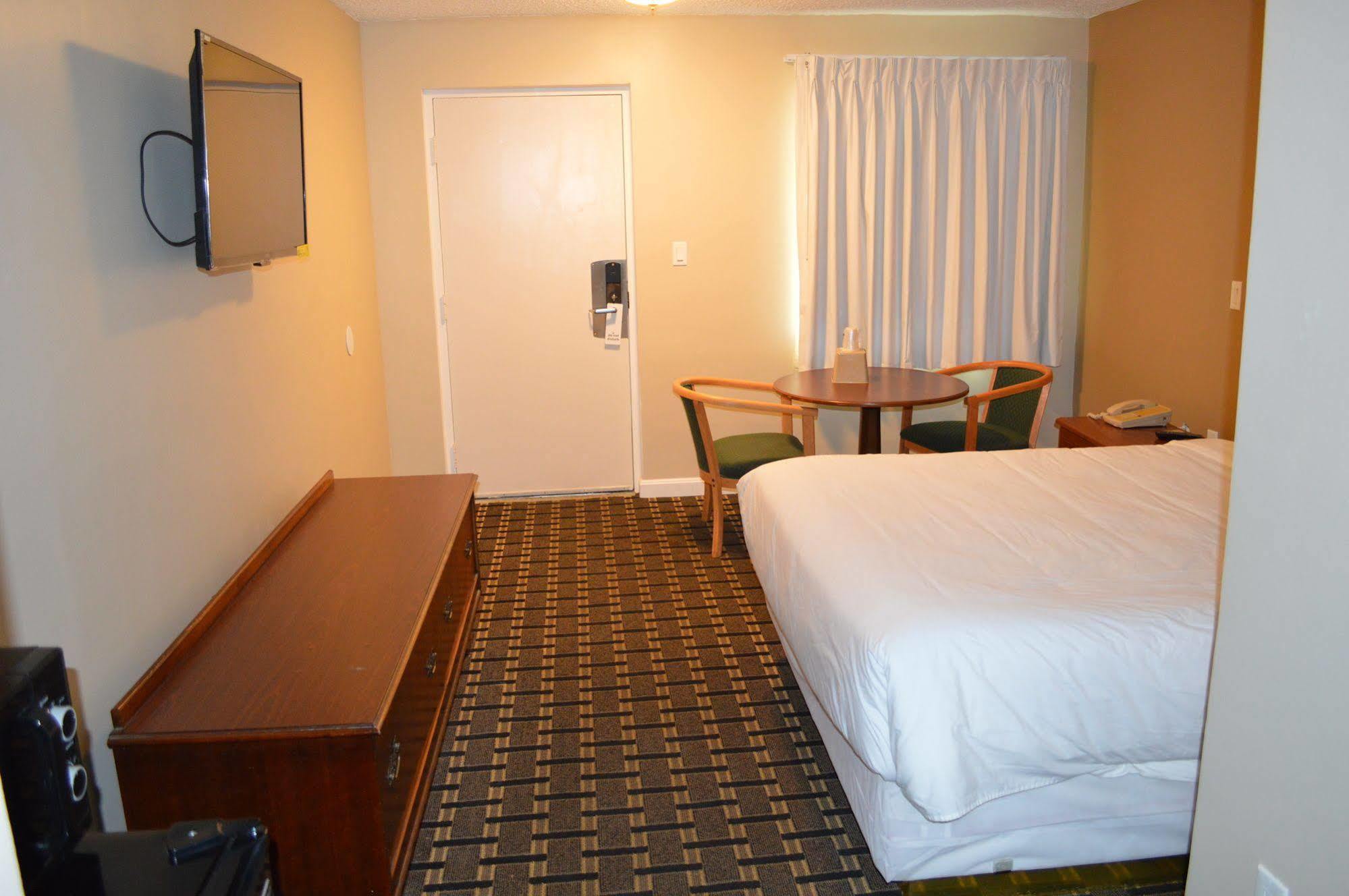 Nashoba Valley Inn & Suites Ayer Exteriér fotografie