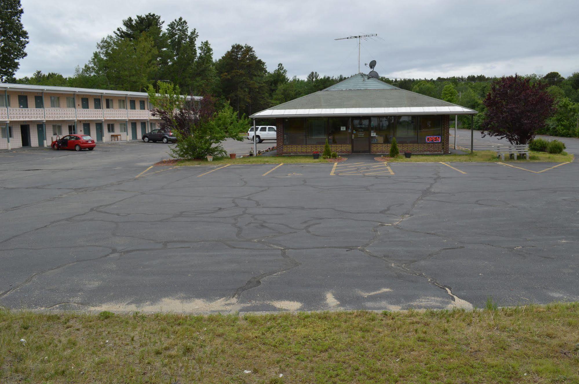 Nashoba Valley Inn & Suites Ayer Exteriér fotografie